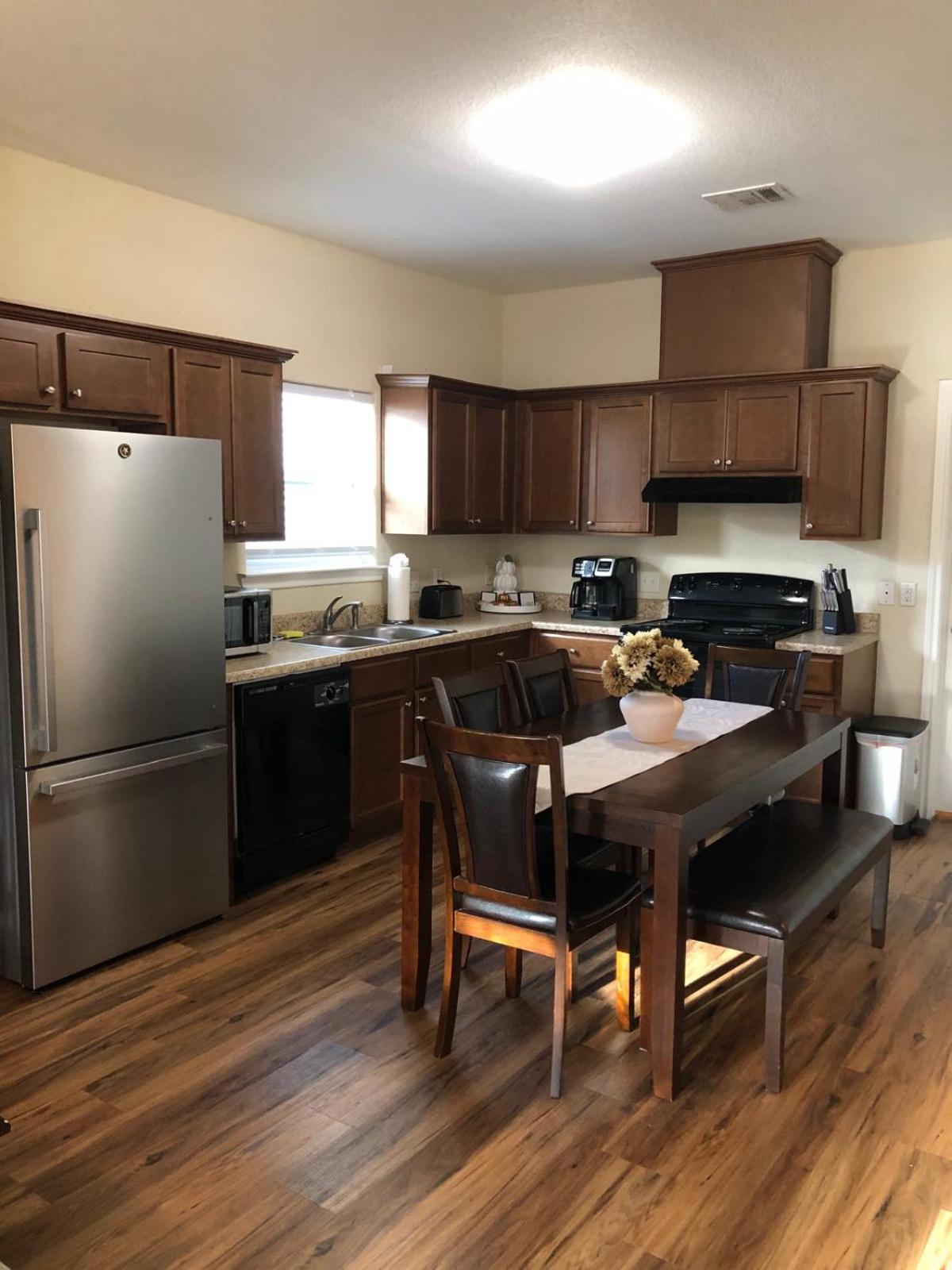 Spacious Villa Close To The Beach, 10 Sleeps Galveston Extérieur photo